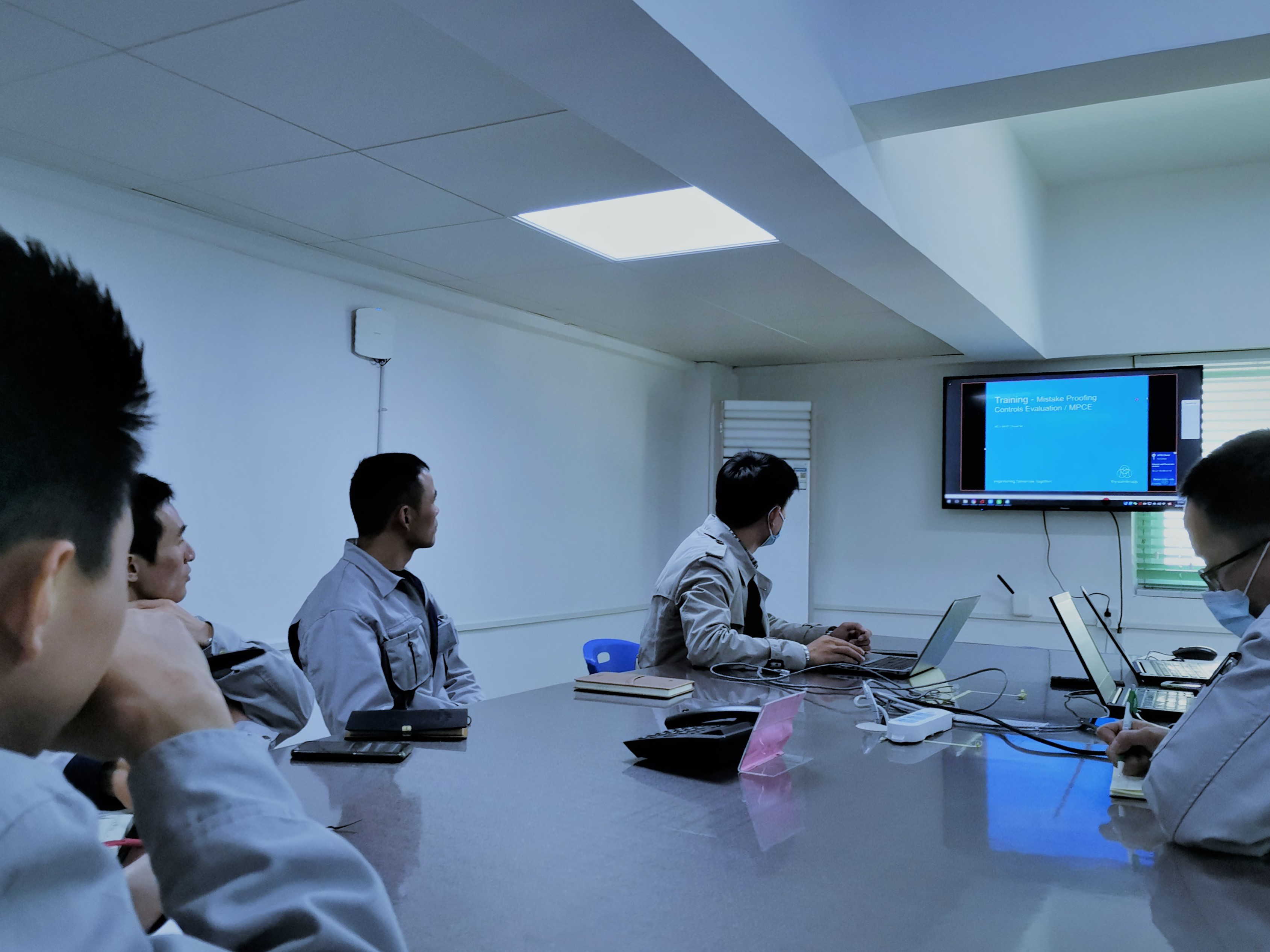 J9����|����վ����