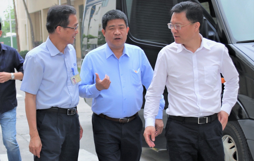 J9����|����վ����