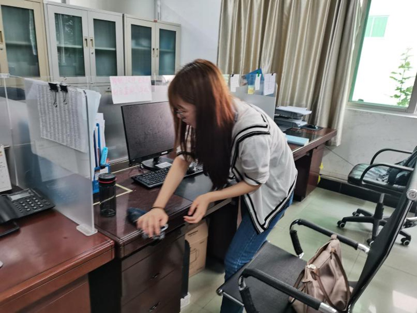 J9����|����վ����