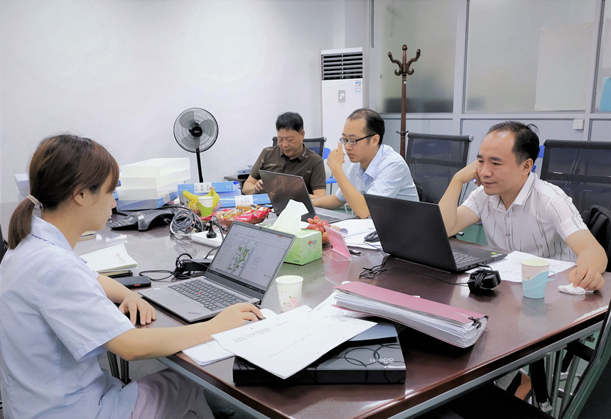 J9����|����վ����