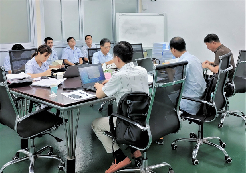 J9����|����վ����