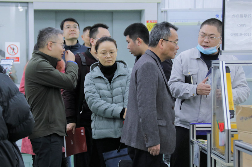 J9����|����վ����