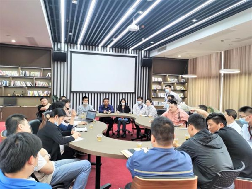 J9����|����վ����