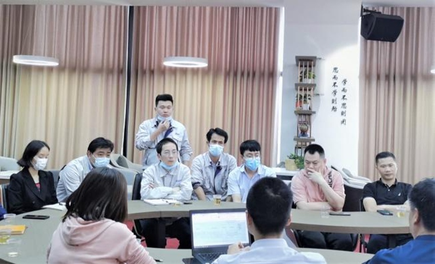 J9����|����վ����