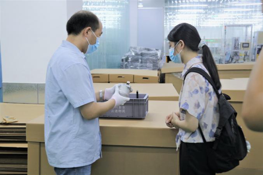 J9����|����վ����