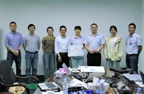 J9����|����վ����