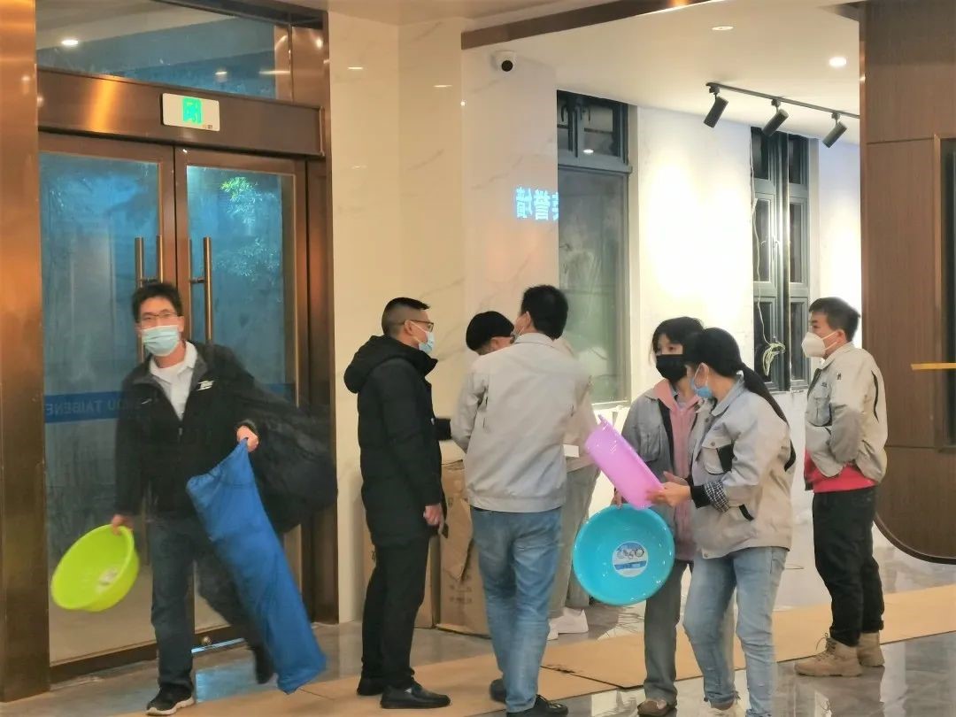 J9����|����վ����