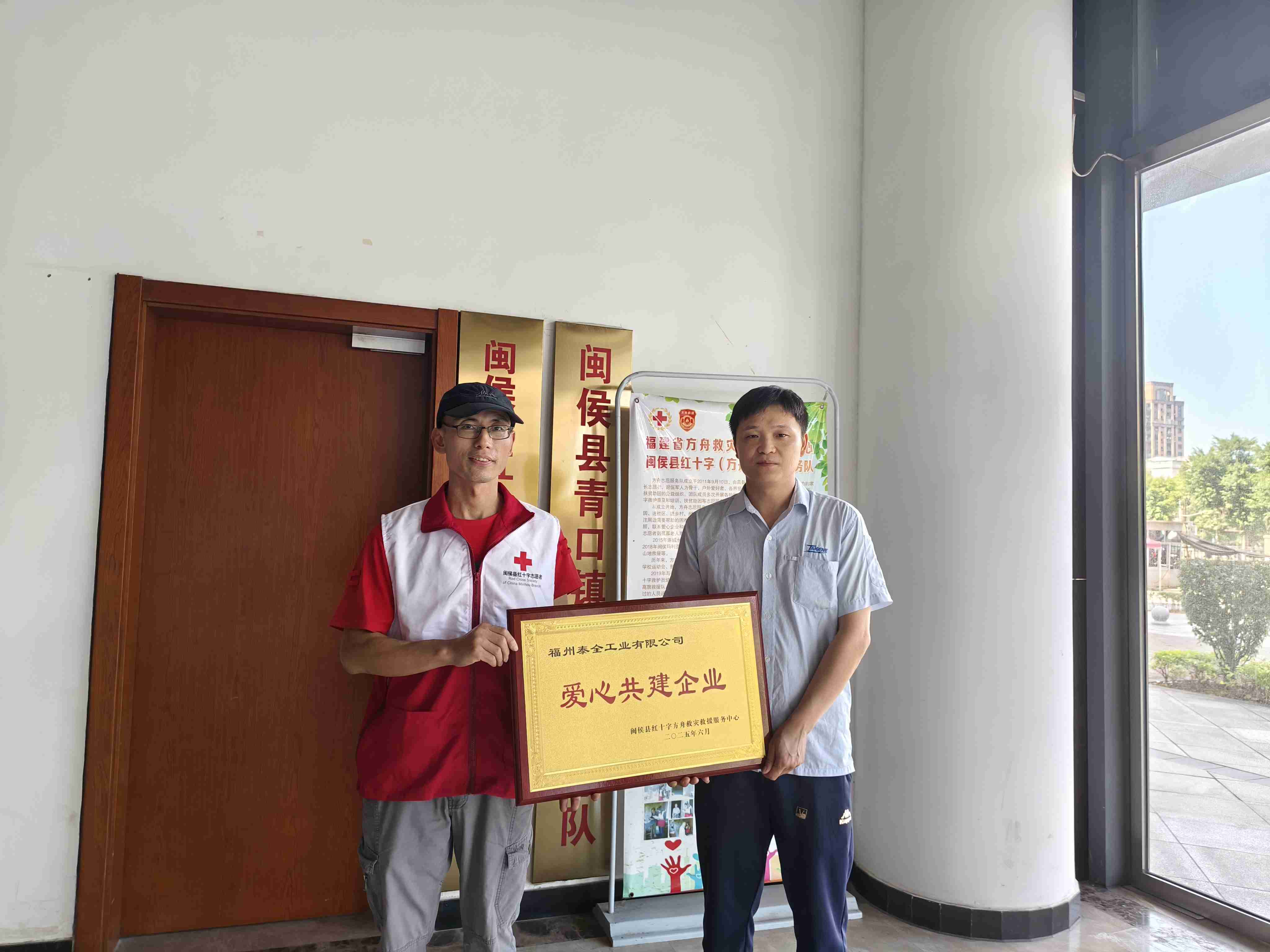 J9����|����վ����