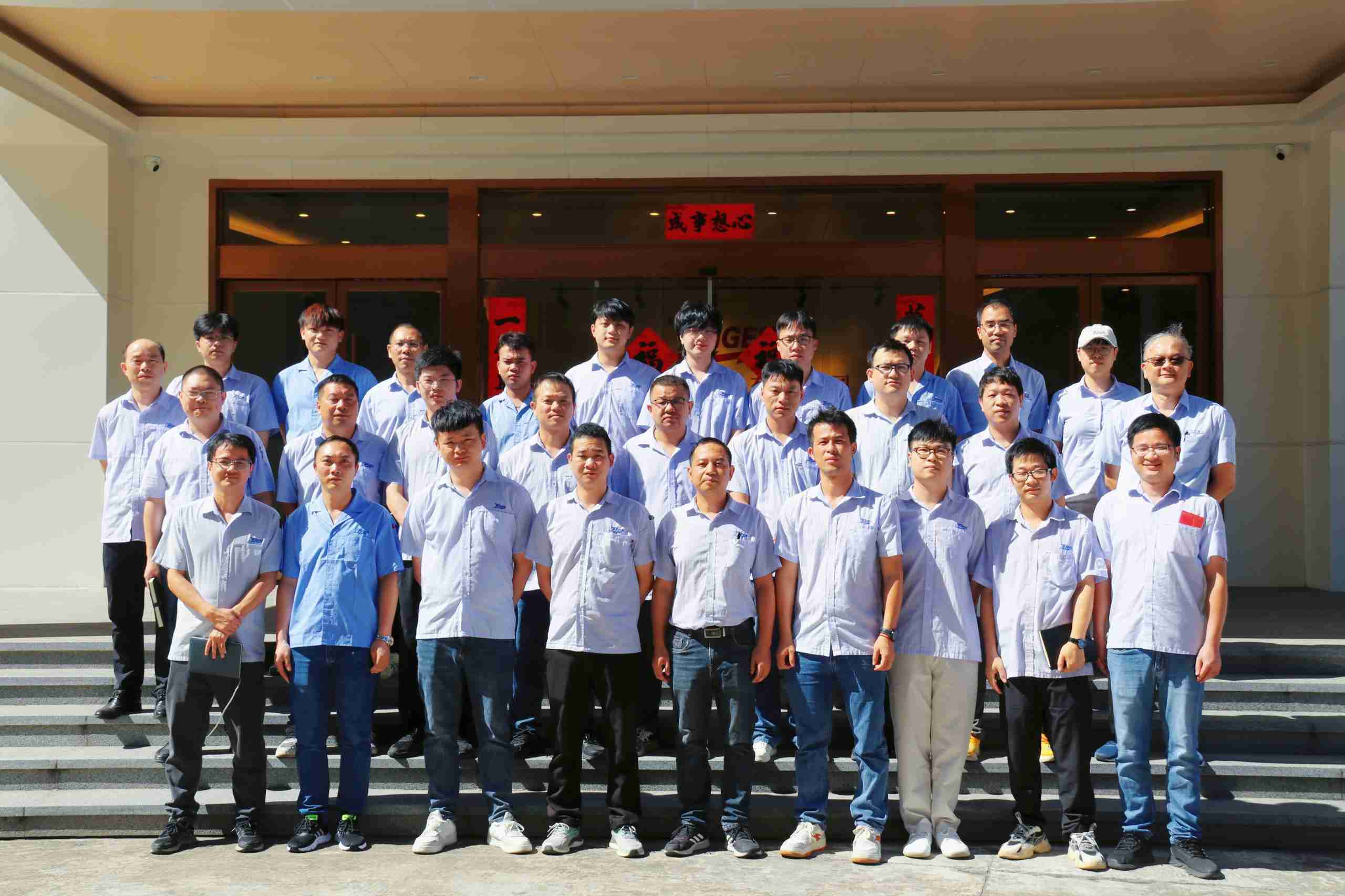 J9����|����վ����